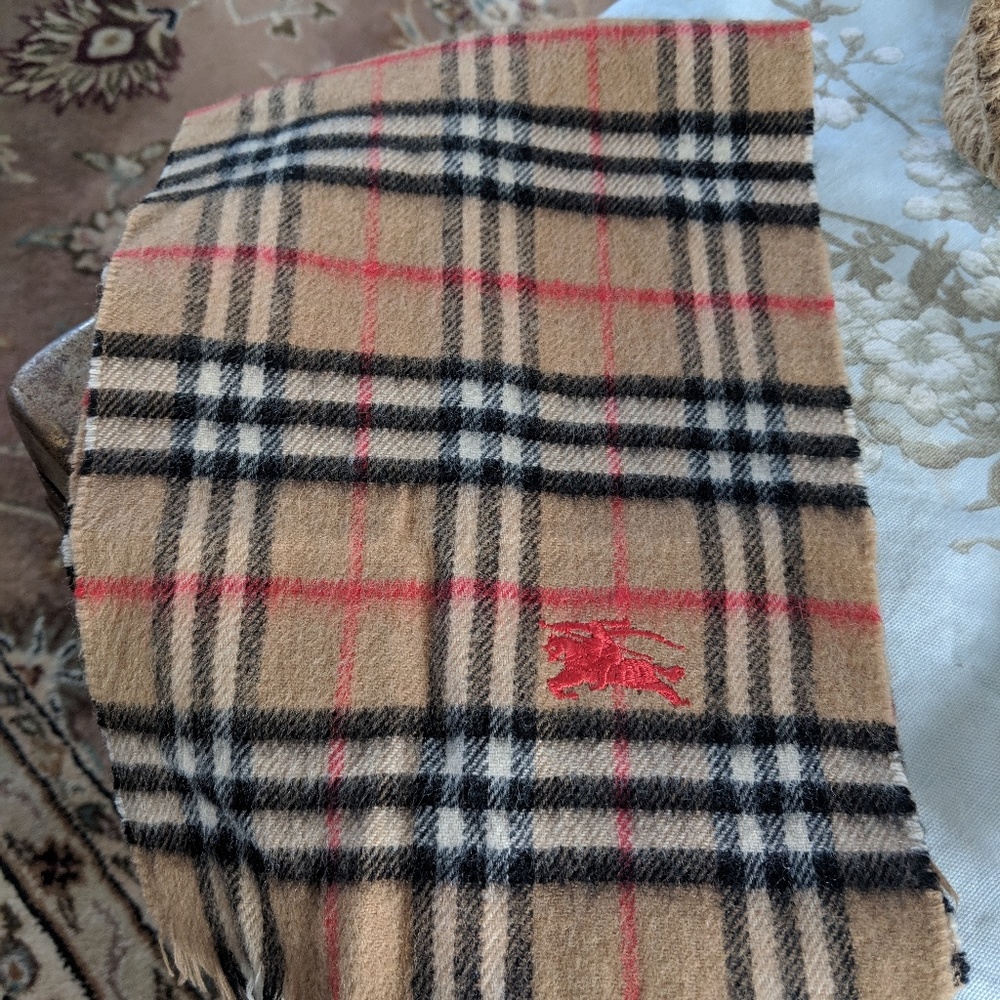Vintage Burberry petite scarf.